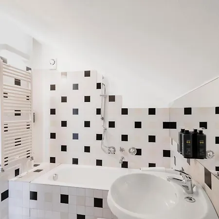 Relstay - Arco Della Pace - Sunny Loft Mailand