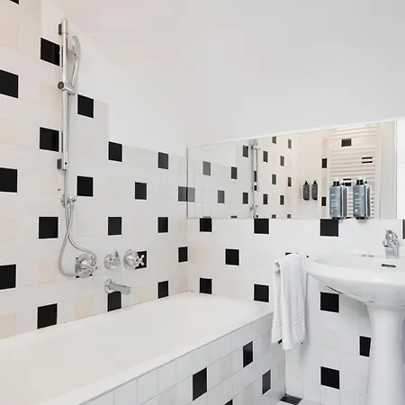 Relstay - Arco Della Pace - Sunny Loft Apartment *