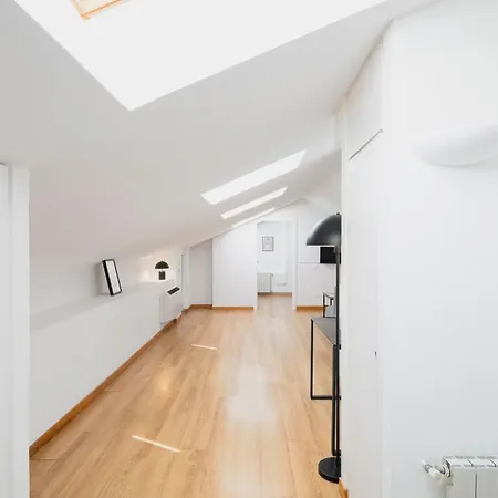 Relstay - Arco Della Pace - Sunny Loft شقة *